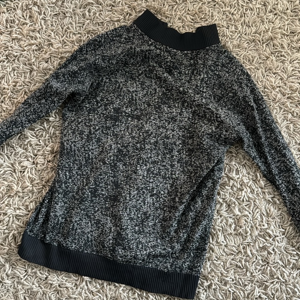 Lululemon pullover - Picture 2 of 3